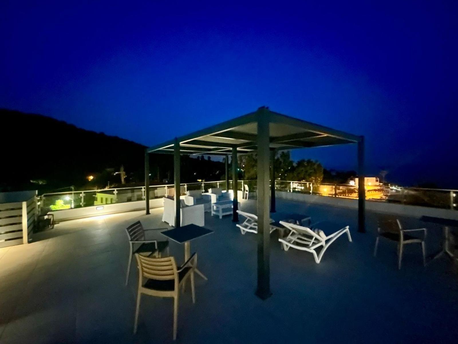 Ocean View Studios And Luxury Rooms Plomari Eksteriør bilde