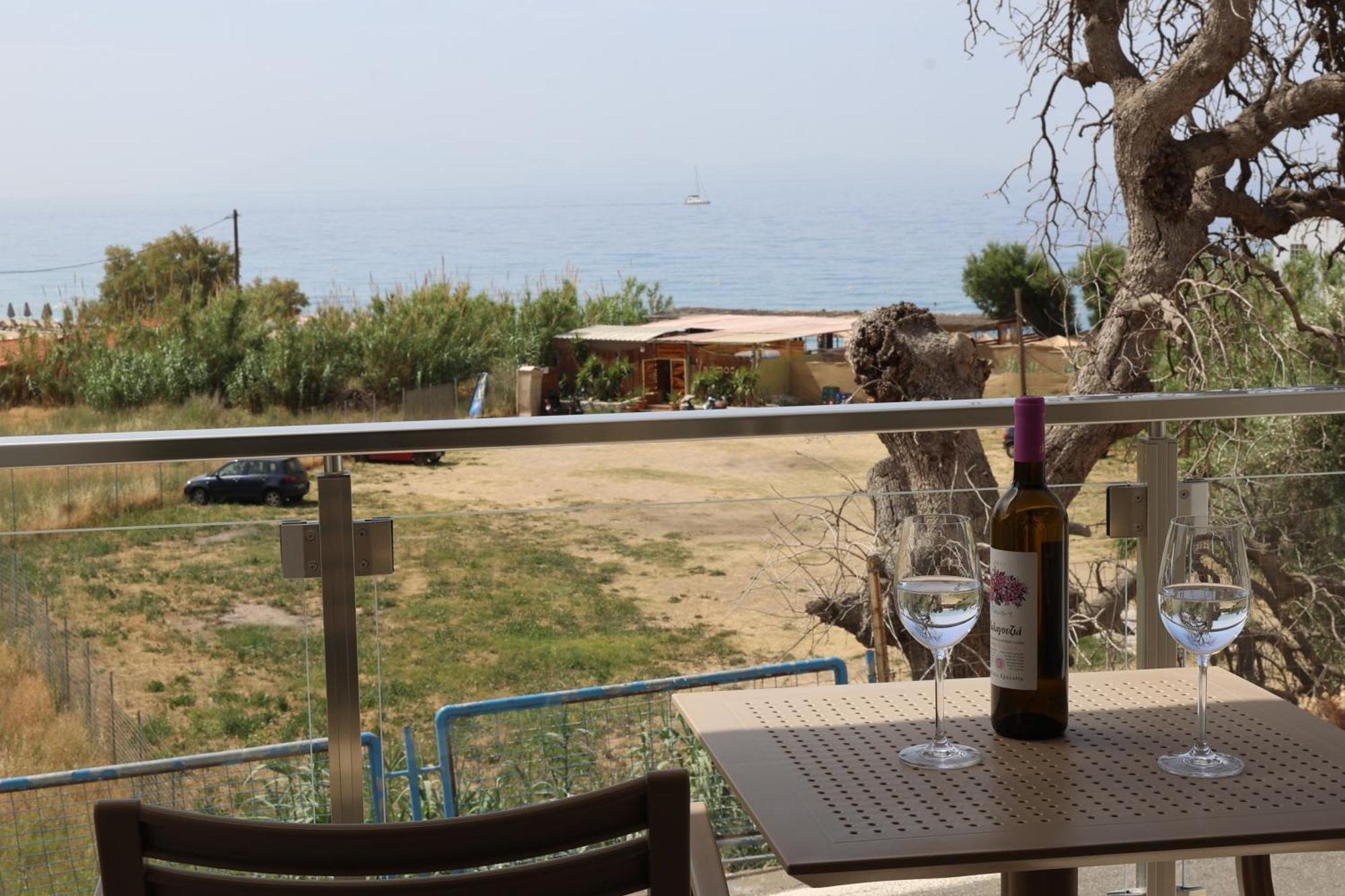 Ocean View Studios And Luxury Rooms Plomari Eksteriør bilde