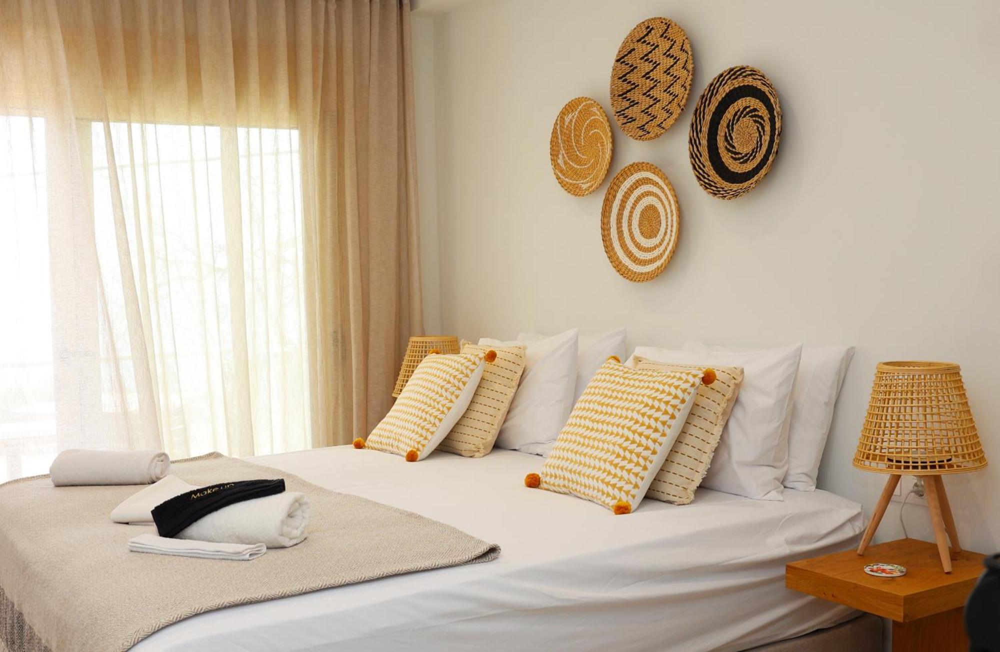 Ocean View Studios And Luxury Rooms Plomari Eksteriør bilde