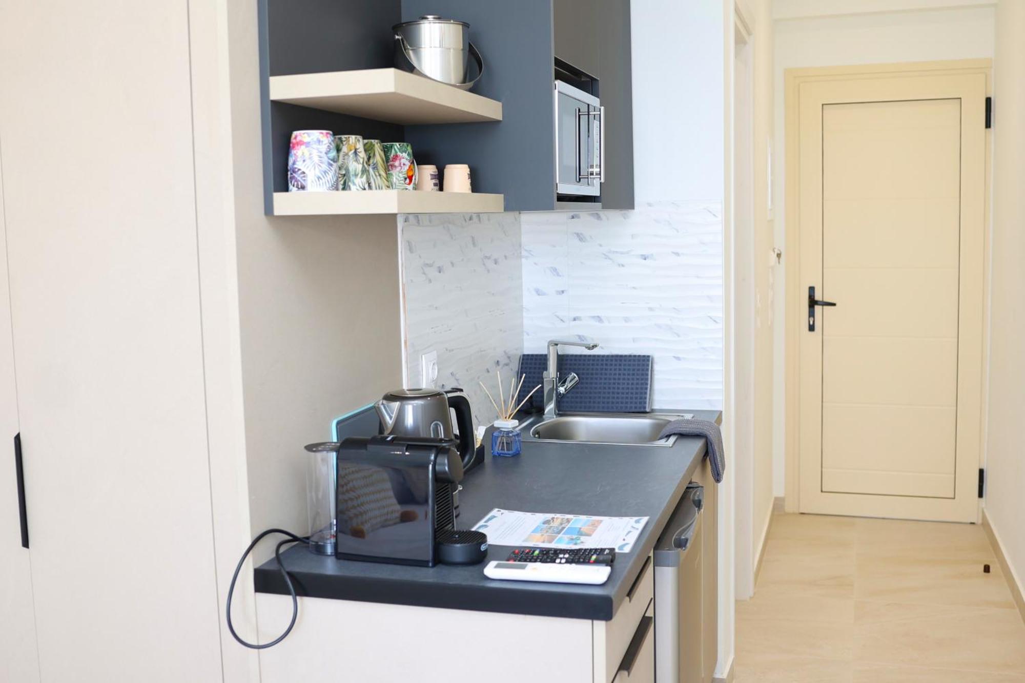 Ocean View Studios And Luxury Rooms Plomari Eksteriør bilde