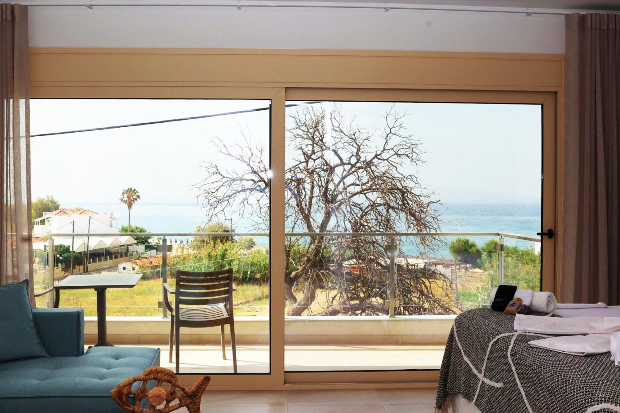 Ocean View Studios And Luxury Rooms Plomari Eksteriør bilde